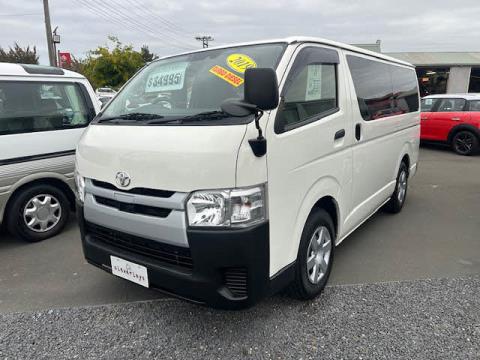 2019 Toyota Hiace - Thumbnail